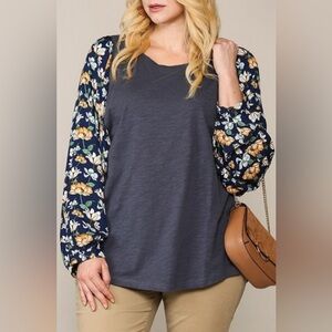 NWT Floral Print Dolman Sleeve Round Hem Navy Tunic Top GiGiO Size Small